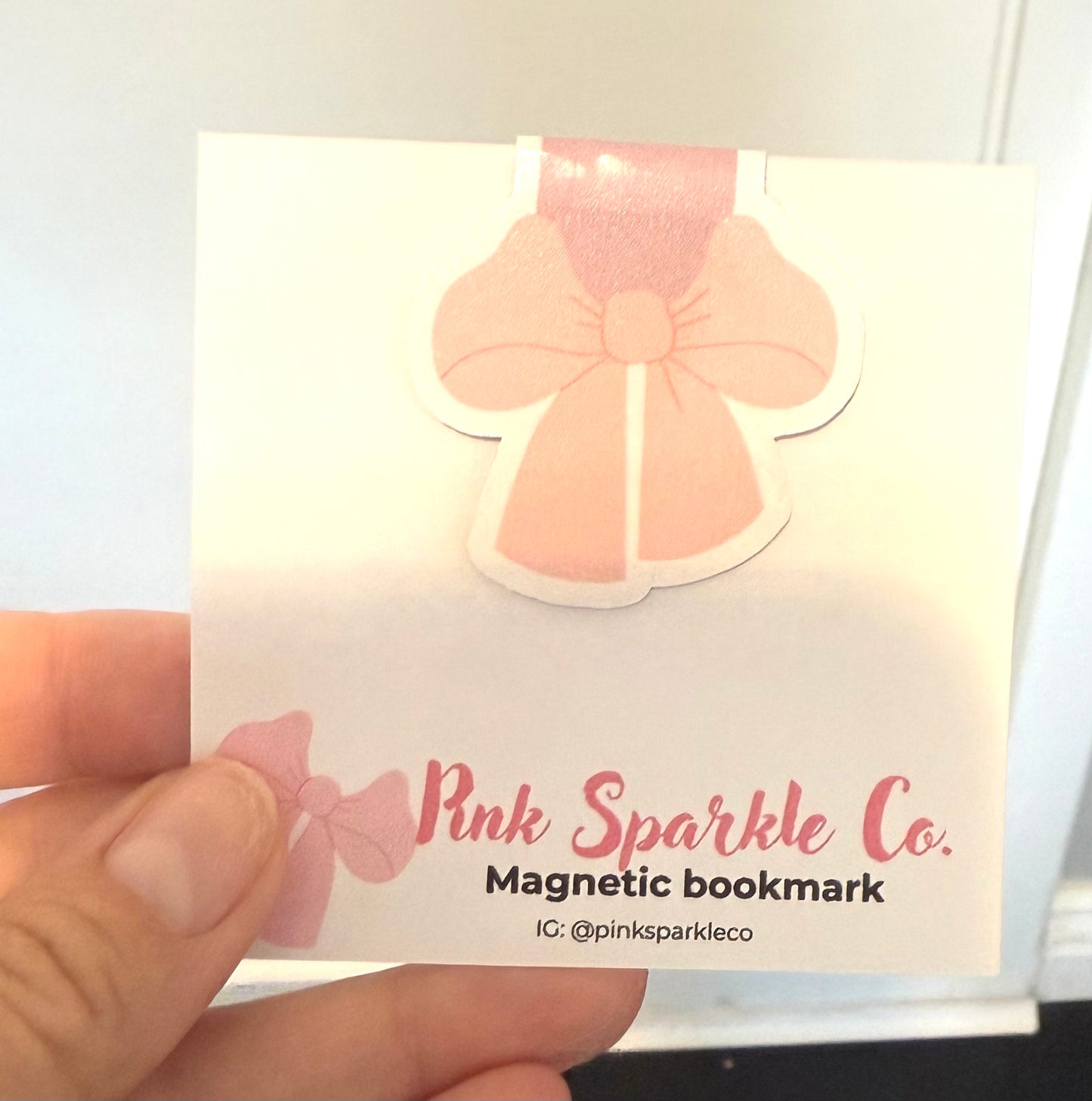 Light Pink Bow magnetic bookmark